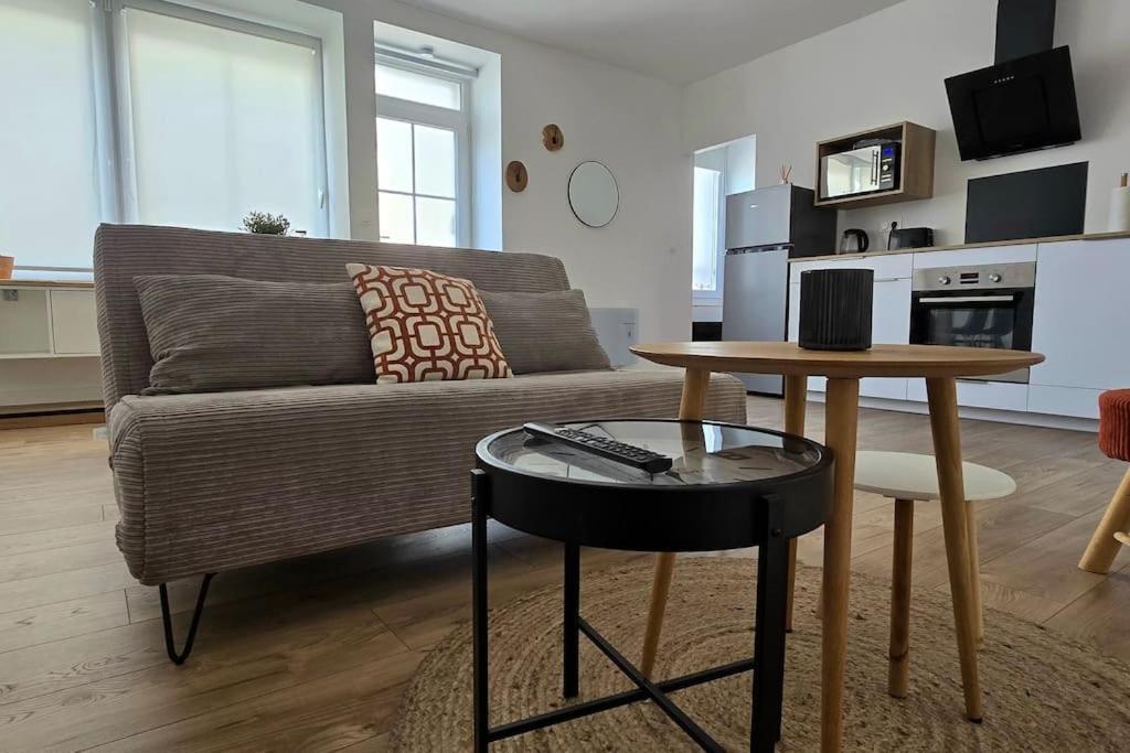 Le P'tit Patio, Terrasse Privative. Appartement *